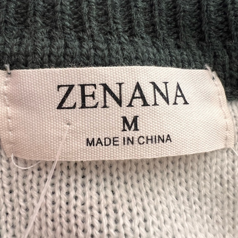 NWOT ZENANA Hunter Green Star Turtleneck Sweater Pullover Medium - Picture 3 of 3